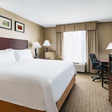Holiday Inn Express Boston Brockton By Ihg Ngoại thất bức ảnh