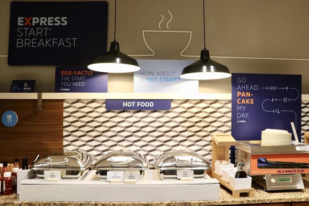 Holiday Inn Express Boston Brockton By Ihg Ngoại thất bức ảnh
